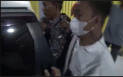Selain Mas Bechi, Polisi Juga Tangkap Seorang Pria Berpeci