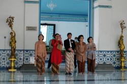 Putra Mahkota Keraton Kasunanan Surakarta Saksikan Grebeg Besar
