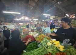 Harga Cabai hingga Ayam Broiler di Pasar Jakarta Turun Hari Ini