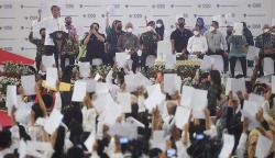 Presiden Jokowi Berikan NIB kepada 2.500 Pelaku Usaha Mikro