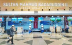 Bandara SMB II Perketat Pemeriksaan Penumpang, KKP Buka Sentra Vaksinasi Booster