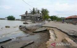 Pemkab Karawang Klaim Butuh Rp9,7 Triliun untuk Penanganan Abrasi di Pantai Utara