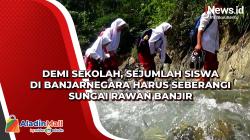 Demi Sekolah, Sejumlah Siswa di Banjarnegara Harus Seberangi Sungai Rawan Banjir