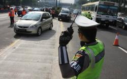 Viral Sopir Maki dan Tunjuk Polisi di Palembang, Kini Dicari Anggota Satreskrim 