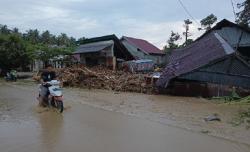 Korban Banjir Parigi Moutong yang Rumahnya Rusak Berat Segera Direlokasi