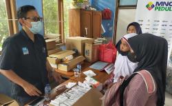 Gandeng Essilor dan Universitas Terbuka, MNC Gelar Pemeriksaan Mata serta Pembagian Kaca Mata Gratis di SDN 03 Tegal Bogor