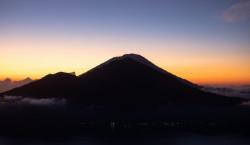 Gunung di Bali Jadi Kawasan Suci, Aturan Pendakian Dikaji Ulang