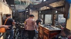 Korsleting Listrik, Rumah Warga di Salatiga Ludes Terbakar