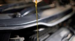 Mesin Lebih Kecil, Ini Alasan Oli Mobil LCGC Harus Lebih Encer