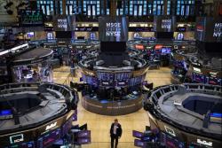 Wall Street Ditutup Naik, Imbal Hasil Treasury AS Anjlok  