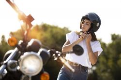 Tetap Aman dan Kece Saat Berkendara, Ini Tips Pilih Helm yang Berkualitas