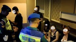 Kogartap II Bandung Gelar Razia, Oknum TNI dan Polri Kedapatan Asyik Karaoke Ditemani PL