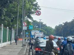 Ada Persiapan Upacara HUT ke-77 di Istana, Jalan Medan Merdeka Utara Ditutup
