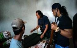 Kompak Punya Senpi Rakitan, Bapak Anak Ditangkap Polisi