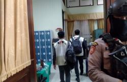 KPK Geledah Rumah Eks Direksi dan Pegawai PGN, Sita Dokumen Jual Beli Gas