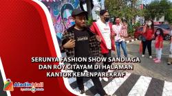 Serunya Fashion Show Sandiaga dan Roy Citayam di Halaman Kantor Kemenparekraf