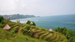  Pantai Menganti, Surga di Pesisir Selatan Jawa Tengah