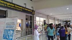 Naik Transportasi Umum Wajib Booster, Tes PCR-Antigen Dihapus<