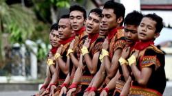 Ciri Khas Gerak Tari Daerah Aceh,  Tepuk Tangan Dada dan Energik<
