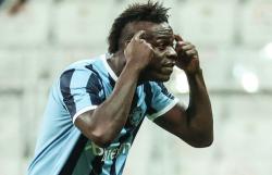 Mario Balotelli Dilirik Klub UEA! Kesempatan Emas Kembali ke Lapangan di Usia 35