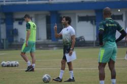 Persib Berniat Hancurkan Persija, Luis Milla Kerja Keras Benahi Hal Ini<