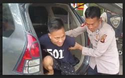 Aniaya Istri dan Mertua, Pria Ini Tetap Senyum usai Ditangkap Polisi 