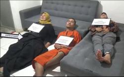 Rekonstruksi Pembunuhan 2 Perempuan di Banyuasin, Pelaku Tidur di Antara Mayat Korban <