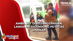 Ambil BLT di Pesanggrahan, Lansia Ini Digendong Petugas Damkar