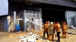  Blower Terbakar Nyaris Hanguskan Gudang Pengolahan Kayu di Kaliwungu Kendal