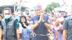 Kunjungi Desa Wisata Negeri Hila, Menparekraf Ikut Menari Sawat bersama Warga Lokal
