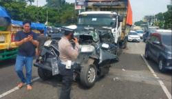 Truk Tabrak Tiga Kendaraan di Jalan Transyogi, Diduga akibat Rem Blong