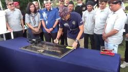 Menparekraf Anugerahkan Desa Wisata Terbaik untuk Gunung Padang Cianjur<