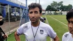 Jelang Laga Persib vs Persija di Stadion GBLA, Luis Milla Genjot Performa Fisik Pemain<