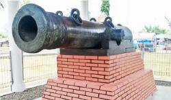 7 Peninggalan Kerajaan Banten, Nomor 3 Meriam Legendaris Pemberian Sultan Demak