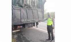 Elf Tabrak Truk di Tol Bawen-Ungaran, 7 Korban Selamat Dibawa ke RSUD Ungaran