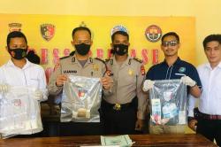 Bawa Sabu 252 Gram dari Malaysia ke Indonesia, 3 Pria Ini Ditangkap Polisi