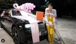 Intip Deretan Kado Fantastis Rizky Billar ke Lesti Kejora, Ada Jam Tangan Ratusan Juta hingga Kapal Mewah Rp38 Miliar