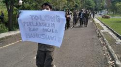 Kisah Pilu Honorer Satpol PP KBB, Diputus Kontrak setelah 15 Tahun Mengabdi<