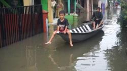Sungai Citarum Meluap, Permukiman Warga Dayeuhkolot Bandung Terendam