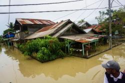 Banjir Terjang Bireuen, 2 Warga Tewas karena Tersetrum dan Terseret Arus