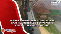Diterjang Hujan Deras Disertai Angin Kencang, Gedung Serba Guna di Bandung Roboh