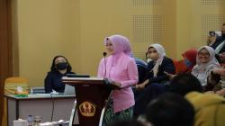 Atalia Praratya Raih Gelar Doktor dengan Predikat Cumlaude Berkat Sekoper Cinta