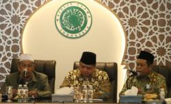 Dikunjungi Airlangga, Waketum MUI Ajak Semua Elemen Sebarkan Politik Ramah