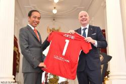 5 Poin Hasil Pertemuan Presiden Jokowi dan Presiden FIFA, Nomor 4 Mengejutkan