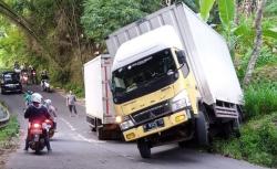 Awas! Tanjakan Kemawi Semarang Rawan Kecelakaan dan Tindak Kejahatan