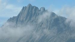 Nama-Nama Gunung di Pulau Papua dan Maluku, Ada 3 Gunung Tertinggi di Indonesia