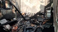 Diduga Korsleting Listrik, Rumah Milik Lansia di Palangka Raya Hangus Terbakar