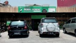 Kisah Sukses Bebek Goreng H Slamet, dari Modal Rp10.000 Kini Punya Cabang di Mana-mana
