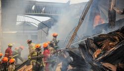 Kebakaran Gudang Tripleks di Bandung Sudah Lebih 15 Jam, Kepala Diskar: Tinggal Sedikit Lagi