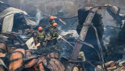 Kebakaran Gudang Tripleks di Bandung Padam, Lem dan Kardus Bikin Api Betah